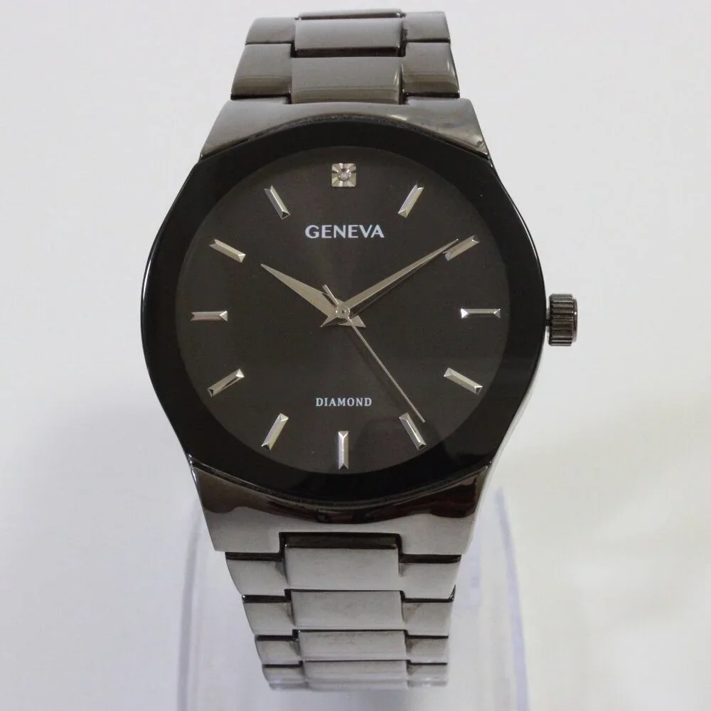 Geneva Men's Casual Watch Diamond At 12 Integrated Bracelet 42mm